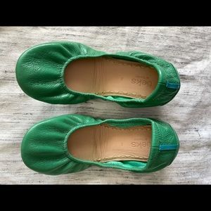 Clover Green Tieks Size 8